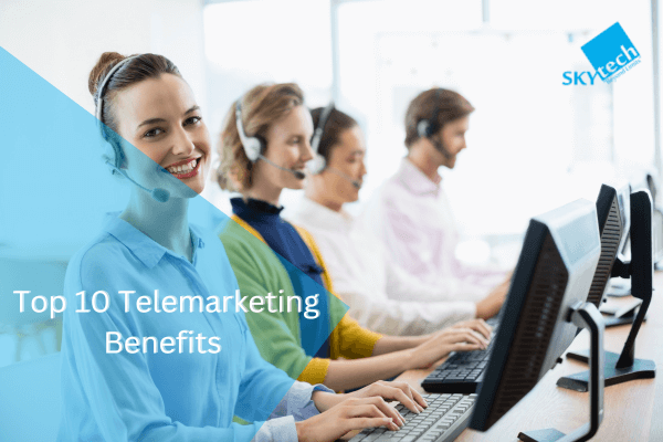 telesales agent working on call center